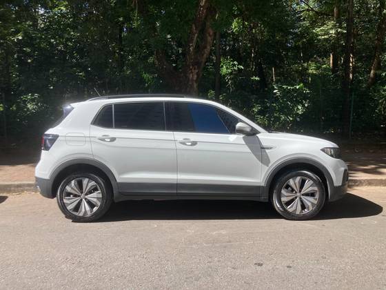 VOLKSWAGEN T-CROSS 1.0 200 TSI TOTAL FLEX COMFORTLINE AUTOMÁTICO VOLKSWAGEN T-CROSS 1.0 200 TSI TOTAL FLEX COMFORTLINE AUTOMÁTICO